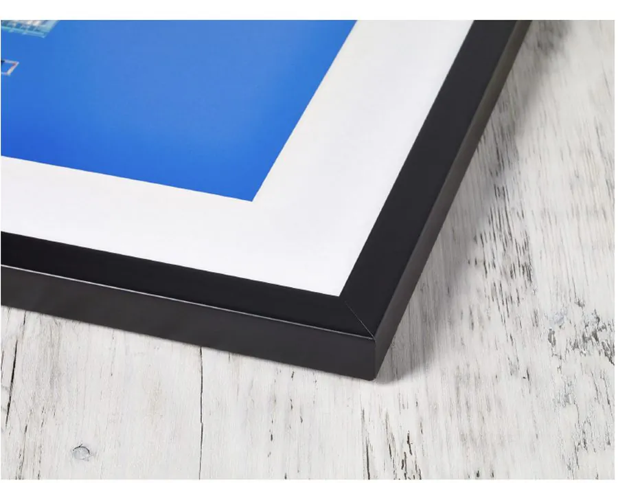 Classic frame corner detail